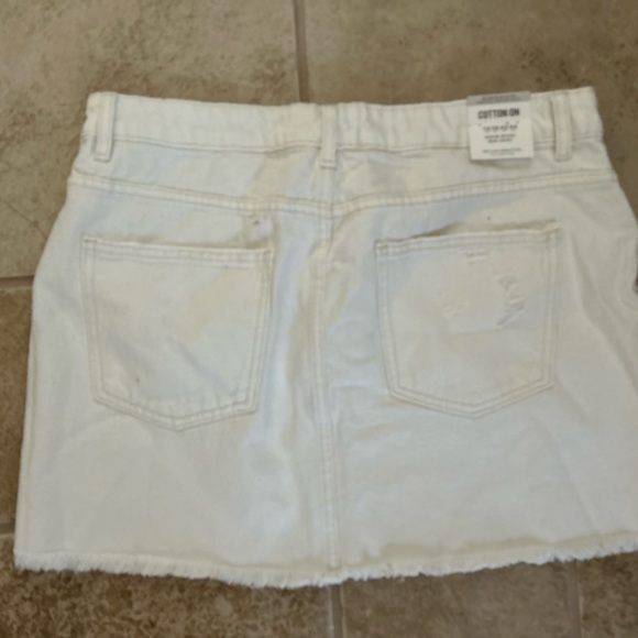 Cotton on size 10, mini skirt - Picture 3 of 4